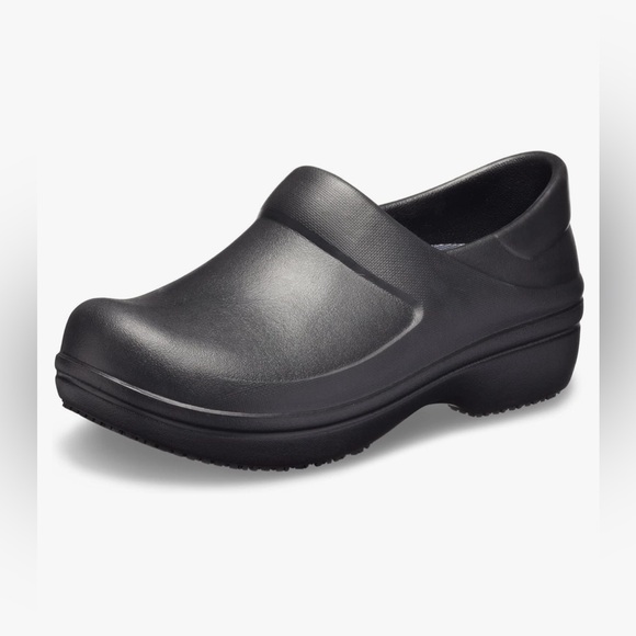 - Brand new! Nursing crocs - Picture 1 of 4